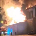 Sakarya'nın Arifiye İlçesinde Nalbur Dükkanında Yangın Çıktı, Ekipler Müdahale Etti 1 nalbur dukkaninda cikan yangin sonduruldu 5a7ef0f3e84f