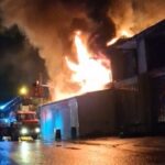 Sakarya'nın Arifiye İlçesinde Nalbur Dükkanında Yangın Çıktı, Ekipler Müdahale Etti 3 nalbur dukkaninda cikan yangin sonduruldu 69881c445d70