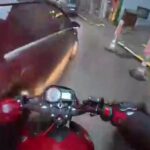 otomobil ile carpisan motosikletin surucusu yaralandi kaza ani kamerada 3aed5de00801