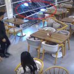 Talas'ta Kontrolü Kaybeden Otomobil Kafeye Girdi, O Anlar Kamerada Görüntülendi 2 otomobilin kafeye daldigi kaza kamerada 224a7d98bce4