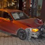 otomobilin park halindeki 2 araca carptigi kaza kamerada a7146381ba33