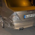 otomobilin park halindeki 2 araca carptigi kaza kamerada df497887cf9b