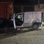 park halindeki hafif ticari araca carpan otomobilin surucusu aracini birakip kacti fa38a7612571