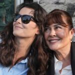 Eşref Rüya Dizisinde Anne-Kız İlişkisi Setteki Neşeye Dönüşüyor 4 sahnede gerilim kamera arkasinda nese 0d32eae8d66d