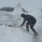 Sivas’ta Kar Yağışı Nedeniyle Yollar Kapandı, Mahsur Kalanlar Kurtarılıyor 8 sivasta kar yagisi 4 18ce63ba7353