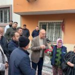 Turgutlu'da İnşaat Çalışmaları Sonrası İki Apartmanda Çatlaklar Oluştu, Tahliye Gerekti 3 turgutludaki tahliye edilen iki binada belediyeden inceleme 2050ef3aa239
