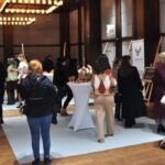 universiteli pinar karsi tanitan rolyef sergisinin gelirini losemili cocuklara bagislayacak b8c8a1b1ab70