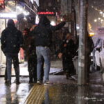 Van Merkezde Kar Yağışı Başladı, Vatandaşlar Beyaza Bürünmüş Sokaklarda Gezinti Yapıyor 3 van merkeze mevsimin ilk kari dustu 53aeafa42962