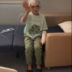 vucudunun bir kismi topraga gomulu bulunan amir okulunu ve arkadaslarini ozlemis 33fd428711e3