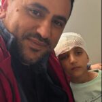 vucudunun bir kismi topraga gomulu bulunan amir okulunu ve arkadaslarini ozlemis e2ca64731cd9