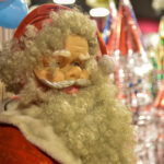 yilbasi kutlamasinda noel baba kostumu ve sakalina ilgi 97cbe707f610