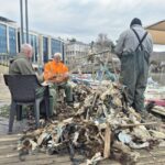Zonguldak Balıkçıları, Çöplerle Dolu Ağlarla Dönmekte! 1 zonguldakli balikcilarin agina yaklasik 1 ton cop takildi bc78eb3489a3