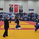 Zonguldak'ta 9. Uluslararası Madenci Kupası Judo Turnuvası Gerçekleşti 6 zonguldaktaki uluslararasi madenci kupasi judo turnuvasi sona erdi 37e967ff3ff4