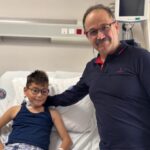 Dedenin Torununa Böbrek Bağışı, Aile Bağlarını Güçlendiriyor! 5 11 yasindaki bekir adini tasidigi dedesinin bobregi ile yasama sarildi c7bb3f70a34b