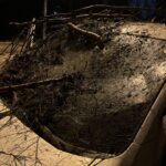 adanada devrilen agacin dallari seyir halindeki aracin on camina saplandi 58820ae28a40