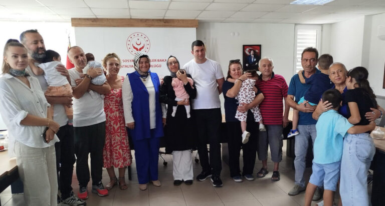 Antalya’da Koruyucu Aile Projesi ile 60 Çocuk Yeni Ailelere Yerleştirildi
