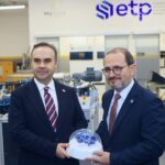 bakan kacir endustriyel tasarim ve prototipleme merkezini ziyaret etti 779554ec56cc