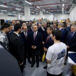 bakan kacir endustriyel tasarim ve prototipleme merkezini ziyaret etti f330432e5242