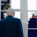 Beyaz Saray, Trump'ın Grönland haritası önünde yer aldığı fotoğrafı paylaştı. 1 beyaz saray trumpin gronland haritasi onunde fotografini paylasti 5cead4656d2a