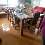 bodrumda saganak su dolan yolda kalan kamyonetin surucusu kepceyle kurtarildi 3970a896098d