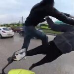 bursada suruculerin tekmeli yumruklu kavgasi kask kamerasinda aedd6e6571f2