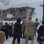 catakta cig dusen evdeki kadin yarali kurtarildi 20 ev tahliye edildi 16149d403d64