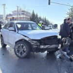 ciple carpisan ambulanstaki 2 saglik calisani yaralandi 7a927a0e73ef