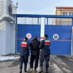 firari hukumlu kardesi adina duzenlenmis sahte kimlikle yakalandi 6f677f2ec585