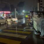 Hafif ticari araç ile otomobil çarpıştı: 2 yaralı 1 hafif ticari arac ile otomobil carpisti 2 yarali 17b70bb9cf77