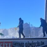 hakkaride askeri arac yolda kaldi koyluler yardima kostu 2 26cb661668ba