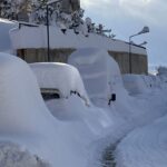 hakkaride askeri arac yolda kaldi koyluler yardima kostu 2 2ad261aad3b8