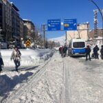 hakkaride askeri arac yolda kaldi koyluler yardima kostu 2 49c564cca922