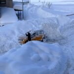 hakkaride askeri arac yolda kaldi koyluler yardima kostu 2 dc591bd0df81