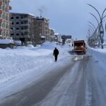 hakkaride askeri arac yolda kaldi koyluler yardima kostu 2 e9be0e125bb8