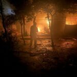 hatayda ev yaninda mahsur kalan kediyi itfaiye kurtardi a1ff9115c359