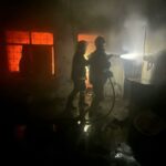 hatayda ev yaninda mahsur kalan kediyi itfaiye kurtardi e645bbff1103