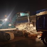 hatayda istinat duvari park halindeki araclarin ustune devrildi dc3ee7f5a57f