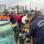 Hatay’da minibüs, otomobille çarpıştı: 5 yaralı 5 hatayda minibus otomobille carpisti 5 yarali cfe156ba9f2f