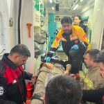 Hatay’da minibüs, otomobille çarpıştı: 5 yaralı 1 hatayda minibus otomobille carpisti 5 yarali ff7302e24584