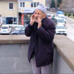 hoparlor kullanmadan cenaze namazina cagirip gelenegi devam ettiriyor a74d3dcc9613