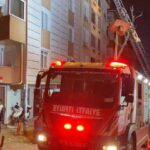 Bahçelievler'de Çatı Yangını Bitişikteki Bine Sıçradı, İtfaiye Müdahale Etti 1 istanbul bahcelievlerde catida yangin alevler bitisikteki binaya sicradi 3ed12d71b11d