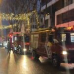 Bakırköy'de çöken merdiven, çalışanı yaraladı; kurtarılan kişi hastaneye sevk edildi. 3 istanbul bakirkoyde ahsap merdiveni coken marketin calisani yaralandi 322865e04184