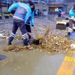 istanbul bakirkoyde lodosla sahile tasinan atiklar temizlendi 3ba5119ae427