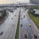 istanbul istanbul halki toplu tasimayi kullandi megakentte yollar bos kaldi 3ed645749ef3
