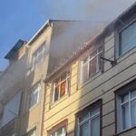 istanbul kucukcekmecede catida yangin alevler bitisik binaya sicradi ek goruntu f84b4e80c6e3