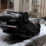 istanbul umraniyede buzlanan yolda kayan otomobil takla atti 8a5a3c874831