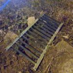 kamyonet calilik alana uctu carptigi bariyerler 2 otomobilin uzerine dustu 6cac8b542c1b