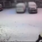 karla kapli yolda kayan otomobili durdurup kazayi onlediler 057b264b9d79