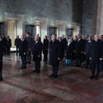 Malezya Başbakanı Enver İbrahim, Anıtkabir'i Ziyaret Etti 2 malezya basbakani ibrahim anitkabiri ziyaret etti 2479135cacb4