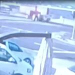 Turgutlu'da Traktörle Çarpışan Otomobilin Sürücüsü Ağır Yaralandı, Kaza Anı Kamerada Görüntülendi 1 manisada traktor ile otomobil carpisti 1 agir yarali 2 0e8196d8e6ec